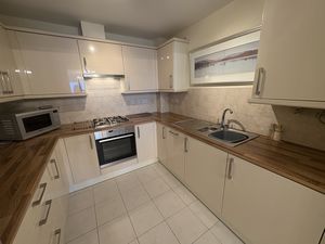 Photo 7- click for photo gallery